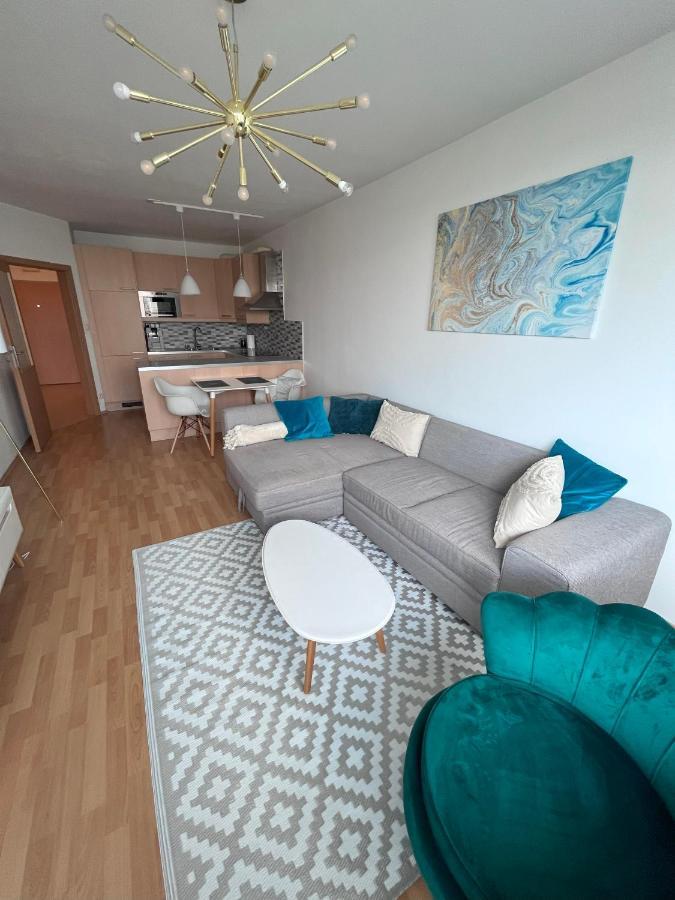 2 Room Apartment With Terrace, New Building, Jegeho Bratysława Zewnętrze zdjęcie