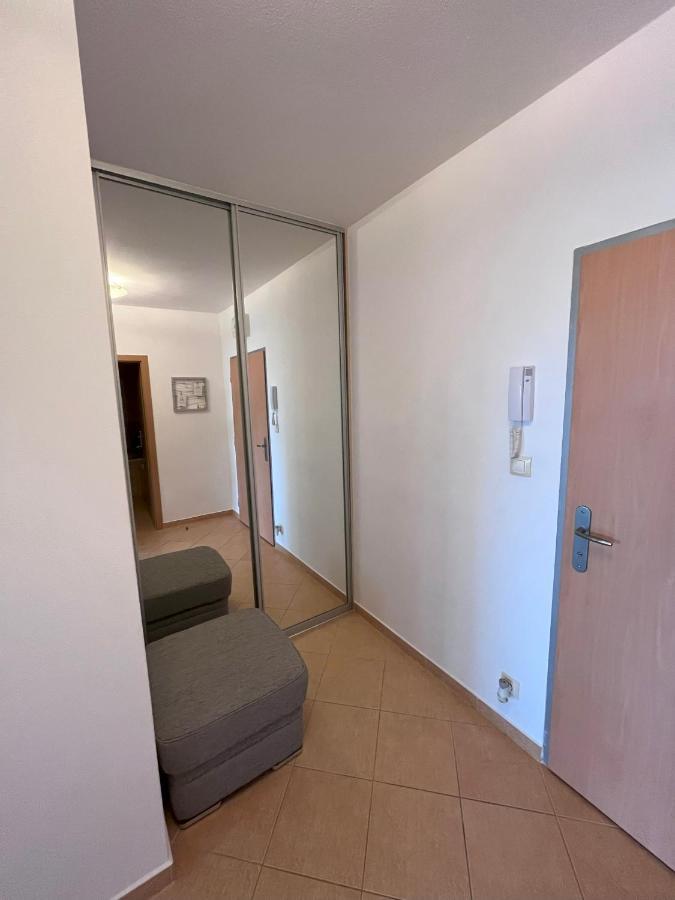 2 Room Apartment With Terrace, New Building, Jegeho Bratysława Zewnętrze zdjęcie